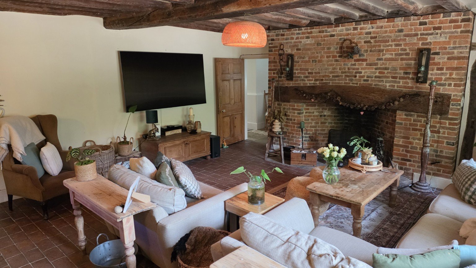 Characterful reception room